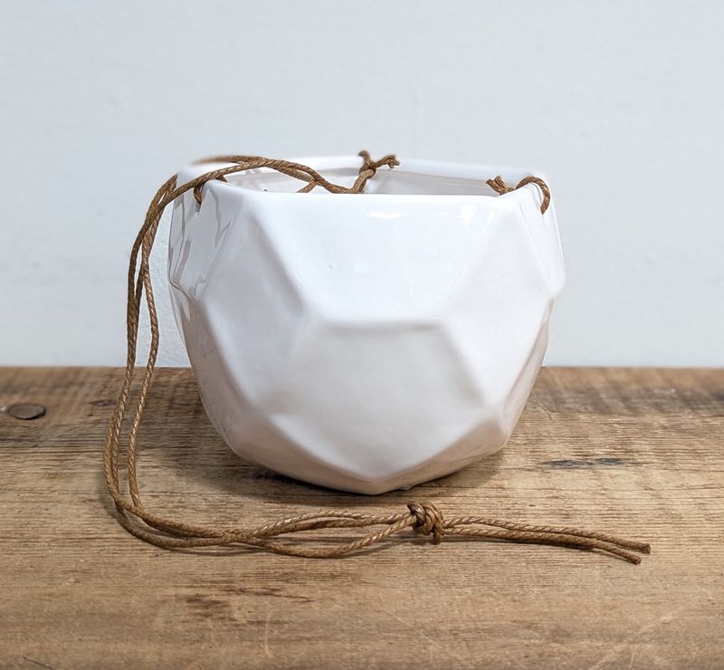 5&quot; White Hexagon Dolomite Hanging Pot