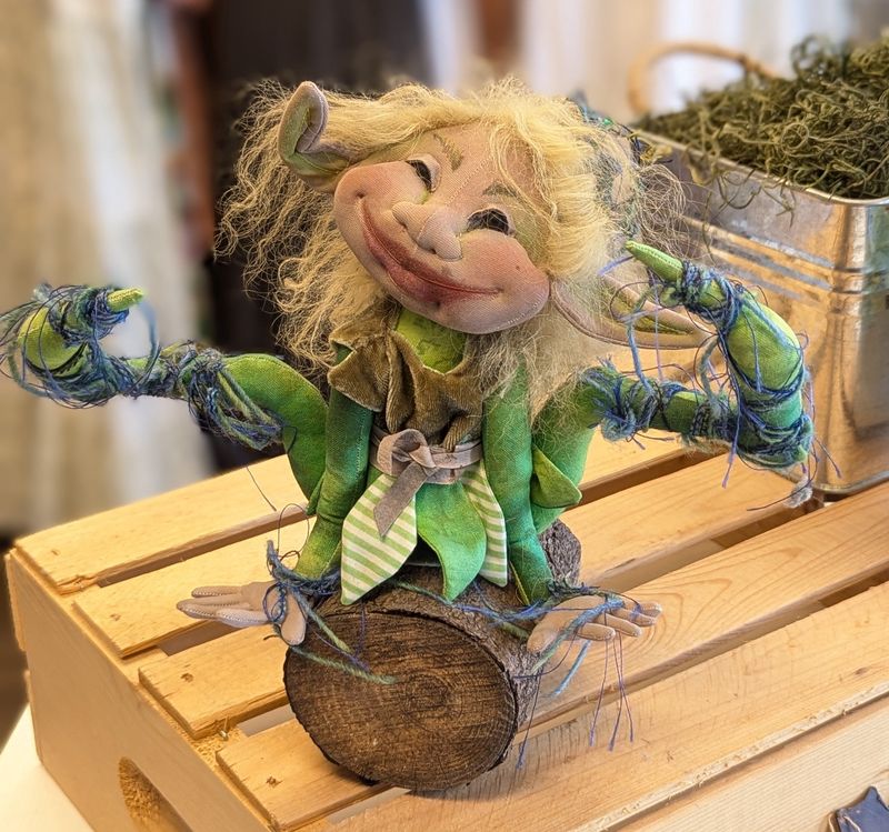 Joy-Pixie Magic Art Doll