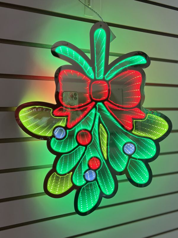 18.5&quot; Hanging Misletoe Infinity light