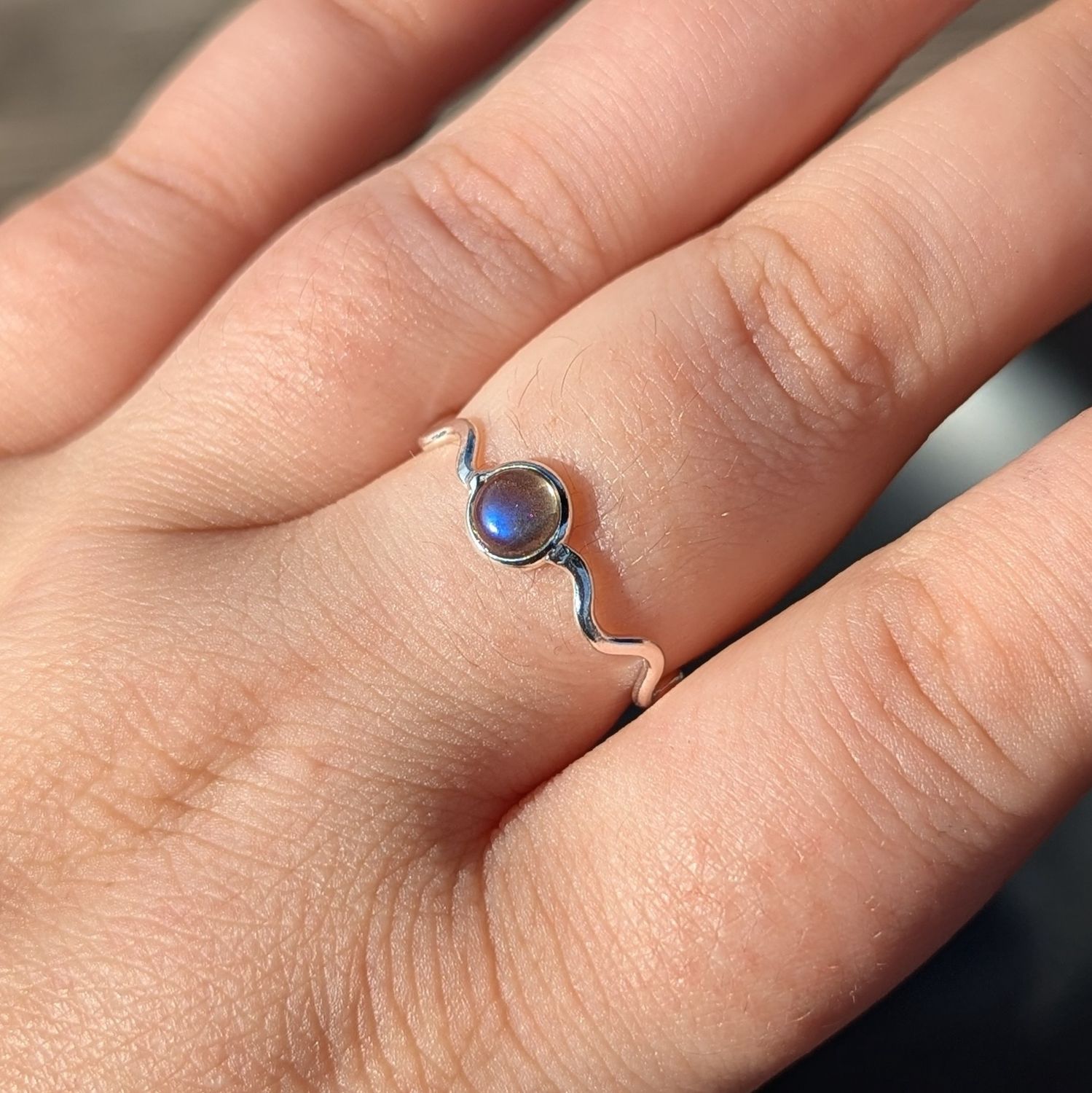 Labradorite Wavy Sterling Silver Ring (9)