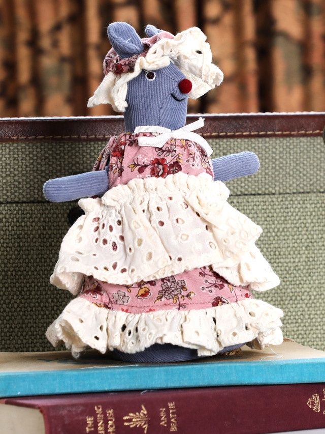 Cottage Mouse Dolly
