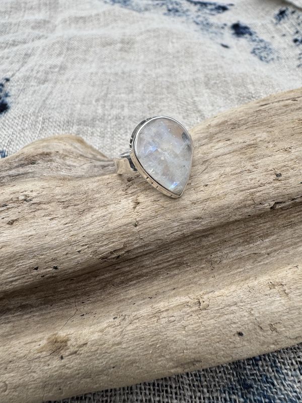 Teardrop Moonstone Sterling Silver Ring (8)