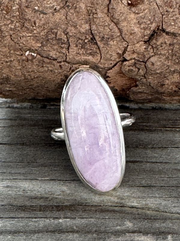 Oval Pink Kunzite Sterling Silver Ring (8)