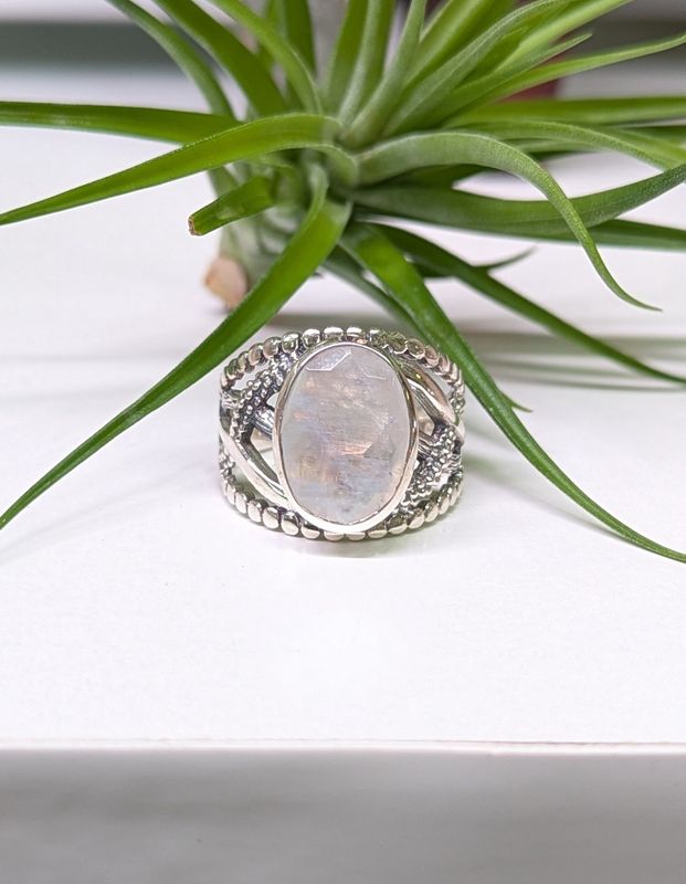 Unique Oval Moonstone Sterling Silver Ring (9)