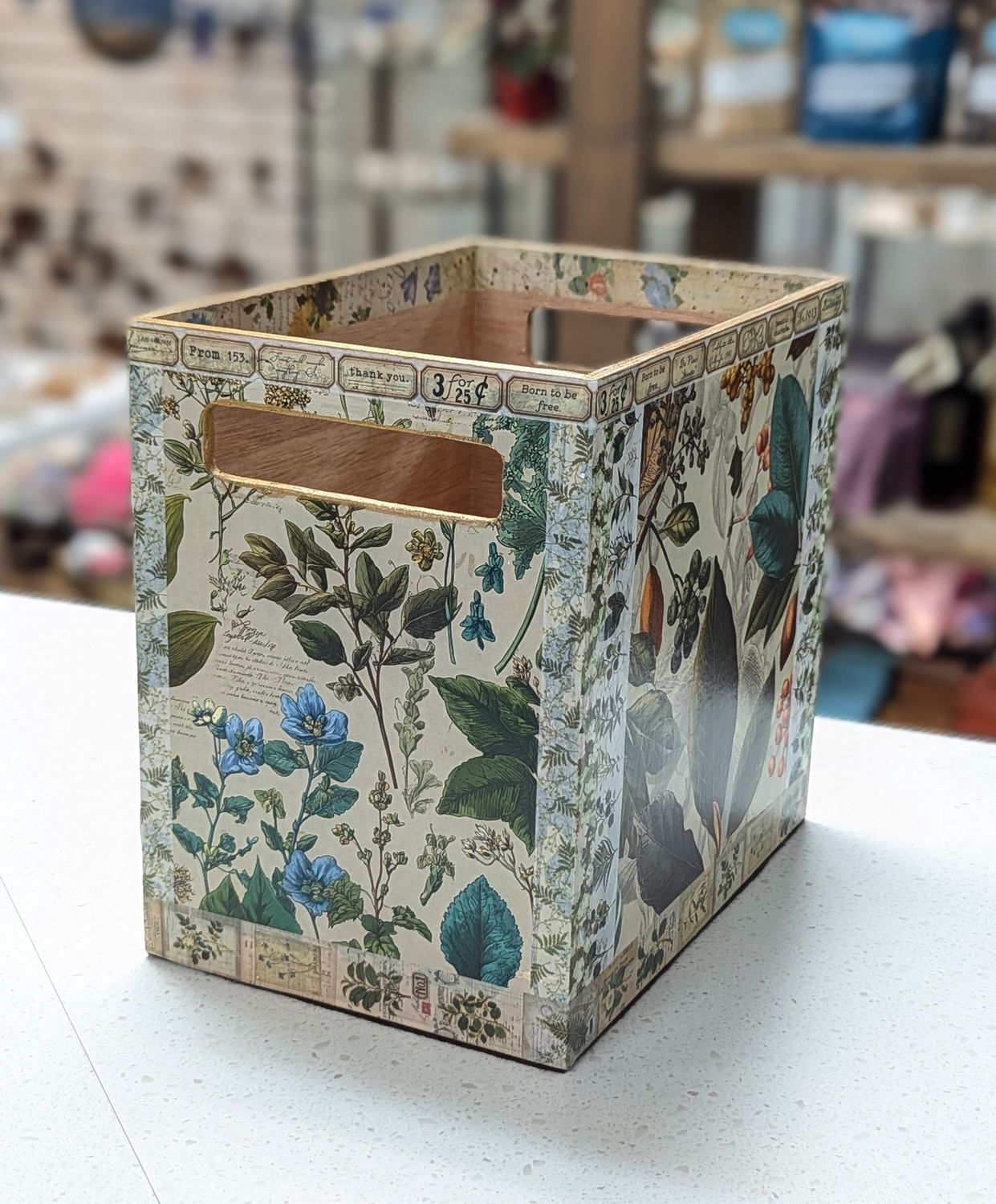 Vintage Foliage Box No Lid