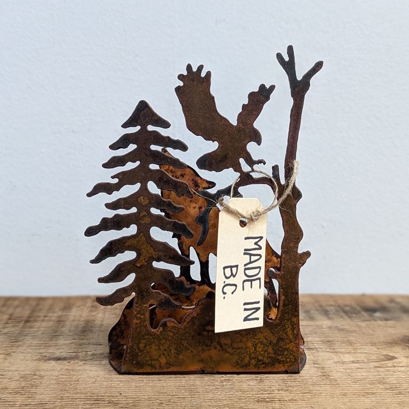 Small Rusted Metal Wolf Sconce