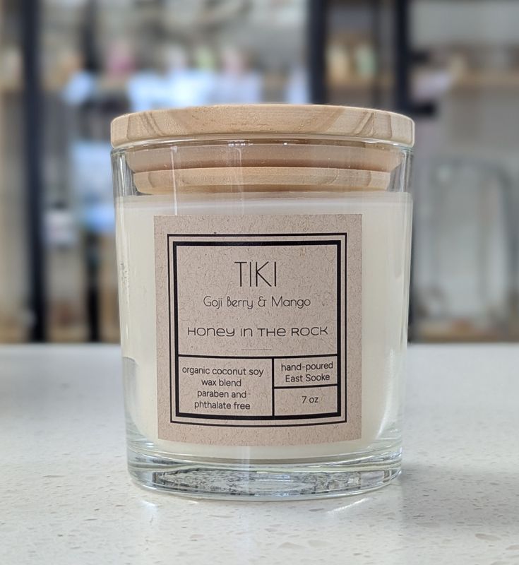 Tiki Goji Berry &amp; Mango Candle 7 oz