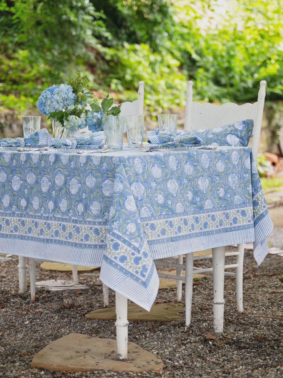 Pretty Pomegranate Tablecloth Blue 60x90