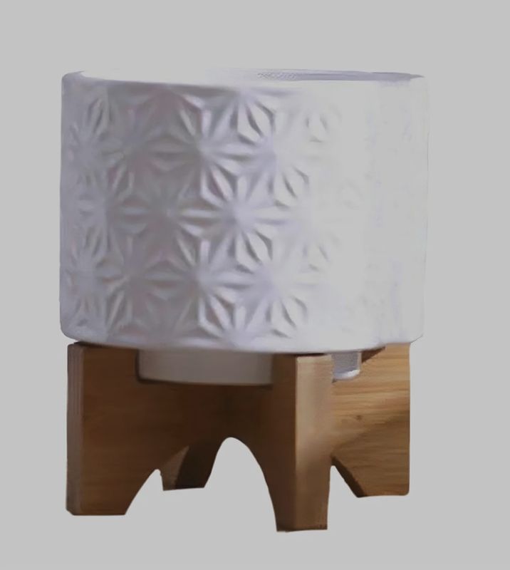 White Pori on Rack Pot