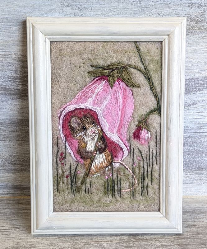 Harvest Mouse Felted Frame