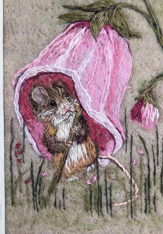 Harvest Mouse Felted Frame