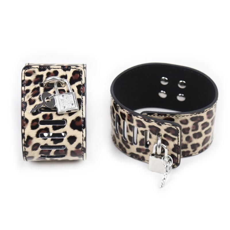 Tiger Hand Cuffs