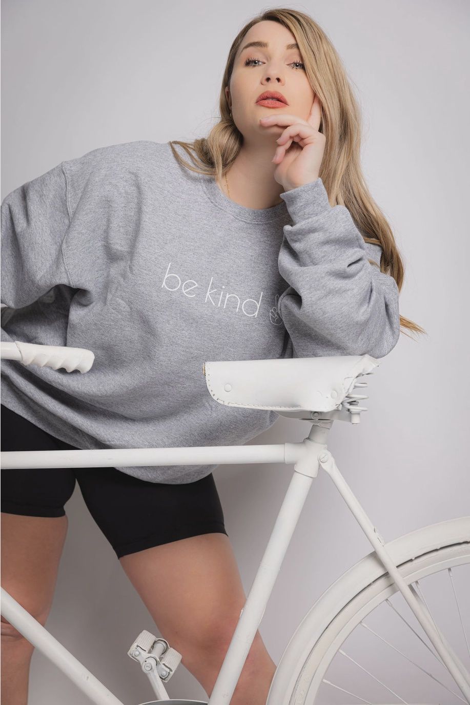 BE KIND CREWNECK