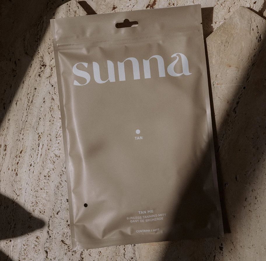 LUXURY SELF TAN MITT