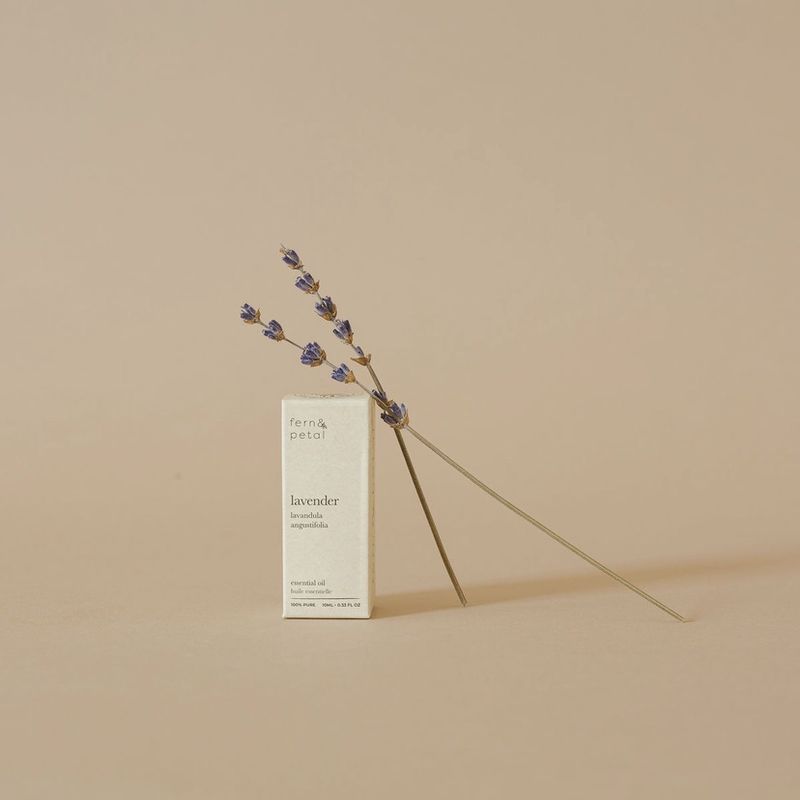 LAVENDER ESSENTIAL OIL