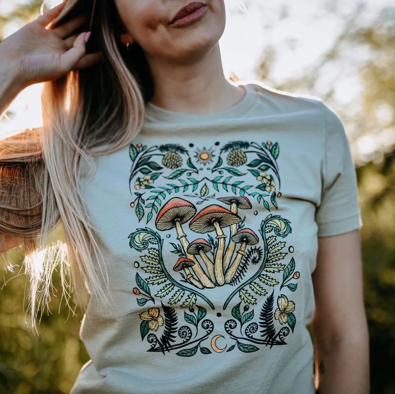 COLOURFUL COTTAGE MUSHROOM TEE