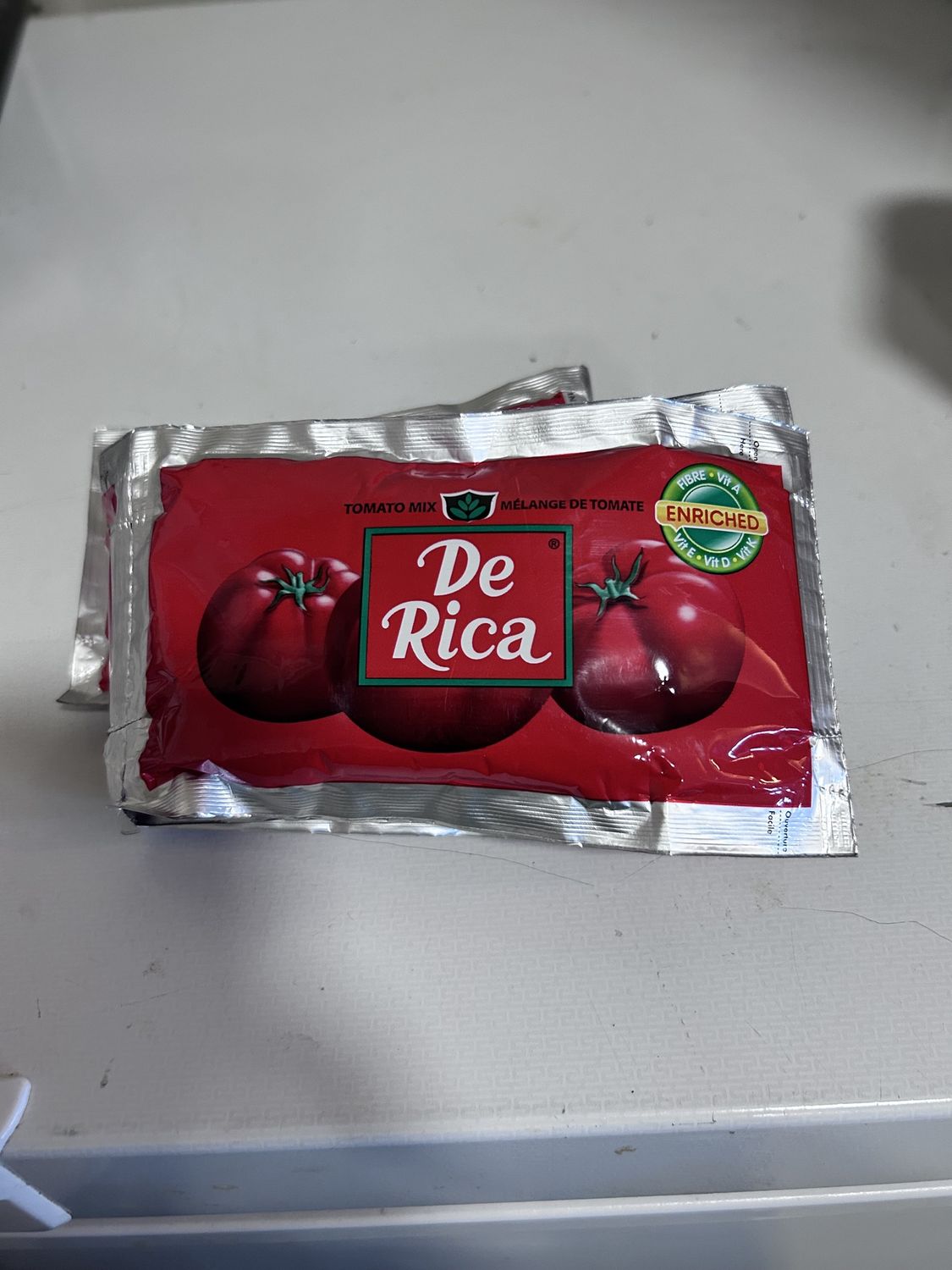 Derica Tomato paste