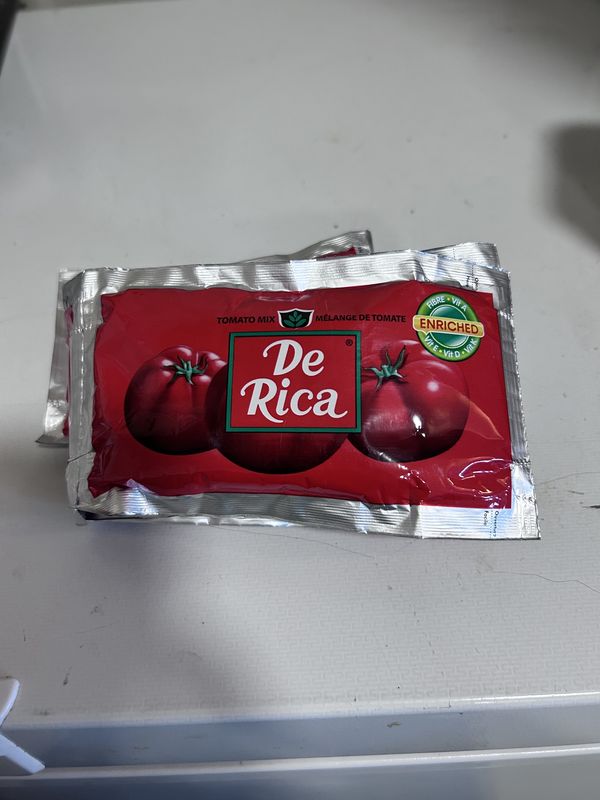 Derica Tomato paste