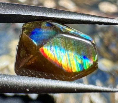 Rainbow Garnet Freeform Cabochon – San Pedro Mountain, New Mexico 2.9 ct | 9mm x 7mm x 4mm