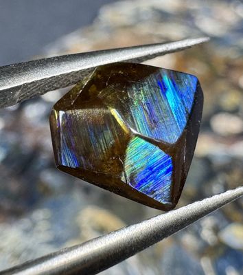 Rainbow Garnet Freeform Cabochon – San Pedro Mountain, New Mexico 4.25 ct | 10mm x 10mm x 5mm