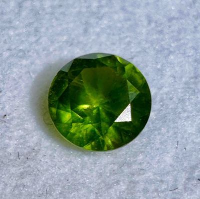 Round Brilliant Faceted Demantoid Garnet – Ural Mountains, Russia 1.49 ct | 7.5mm x 7.5mm x 5mm