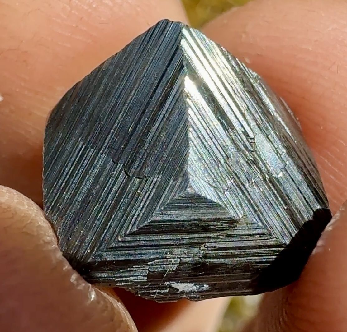 Striated Dodecahedral Magnetite Crystal – Iron Peaks, Utah 18mm x 17mm x 12mm