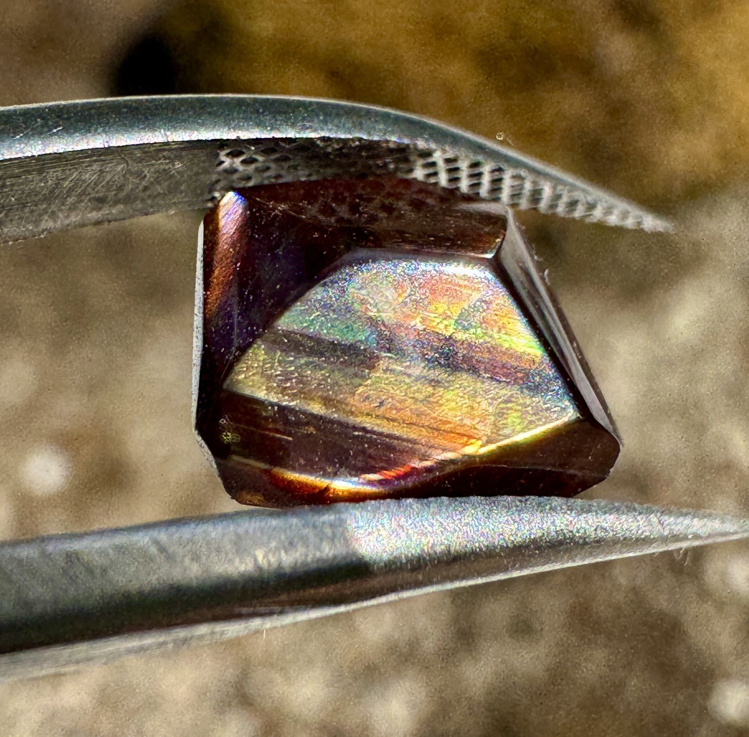 Freeform Rainbow Garnet Cabochon – Arlit, Niger 2.85 ct | 9.4mm x 8mm x 4.25mm