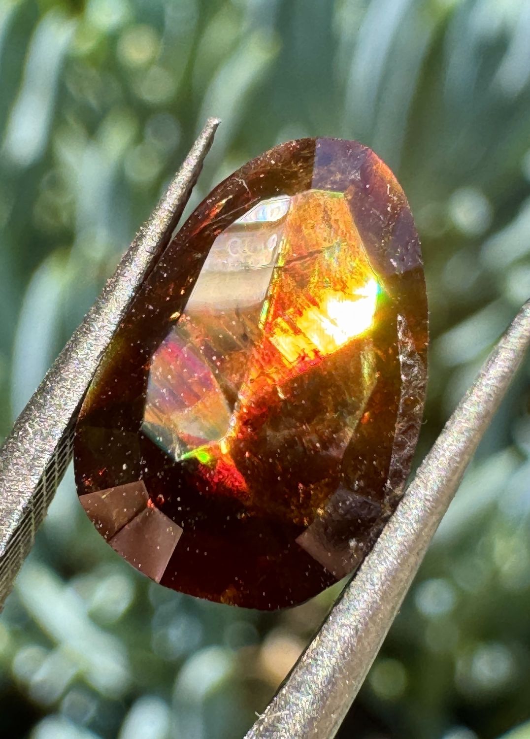 Faceted Rainbow Garnet – Arlit, Niger 3.33 ct | 10.6mm x 7.2mm x 3.6mm