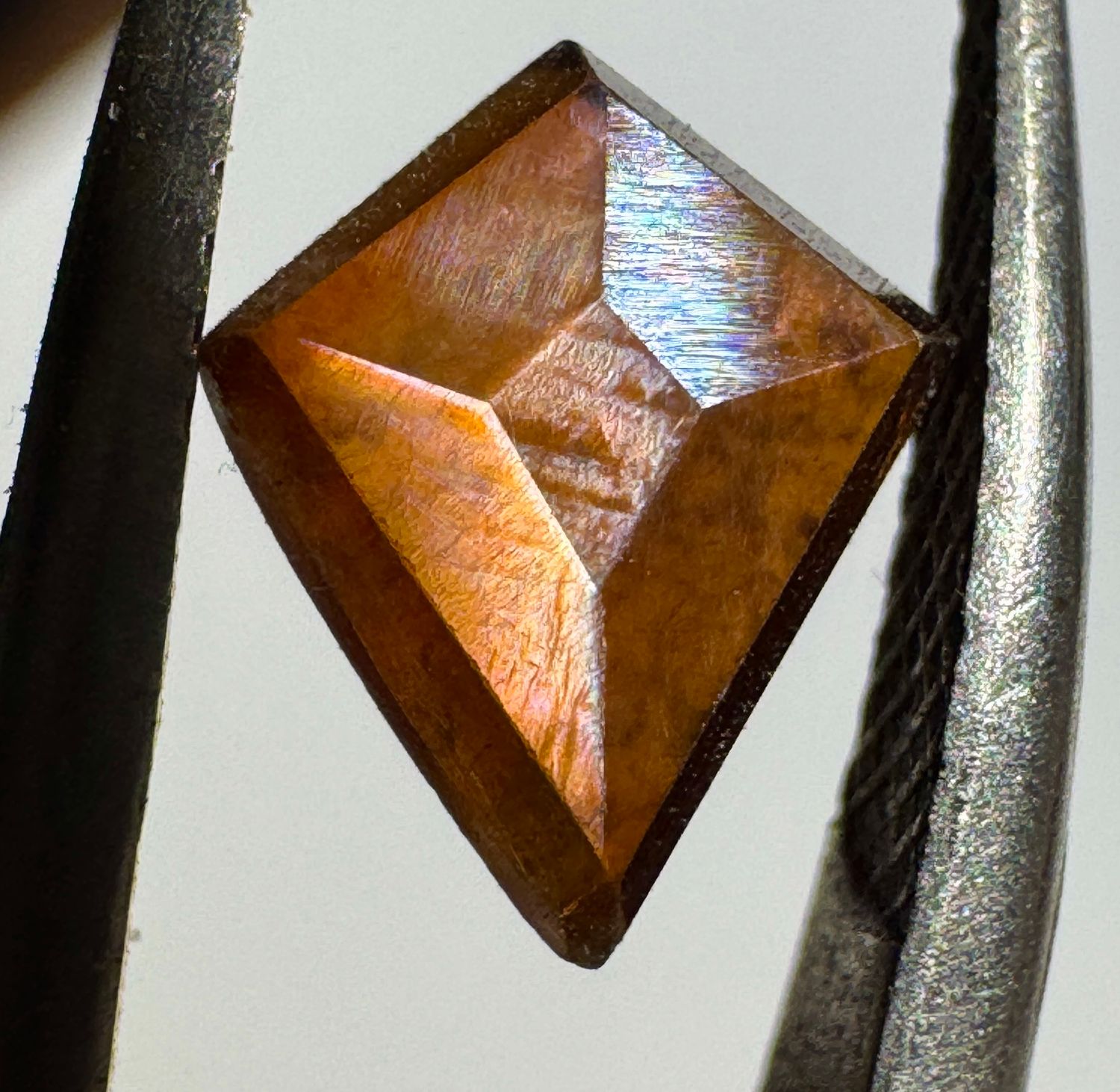 Faceted Rainbow Garnet – Tenkawa Village, Nara, Japan 1.2 ct | 8.0mm x 7.3mm x 2.2mm