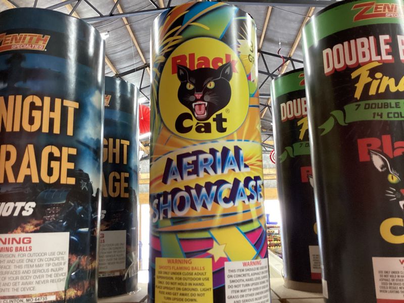 Ariel Showcase Tube