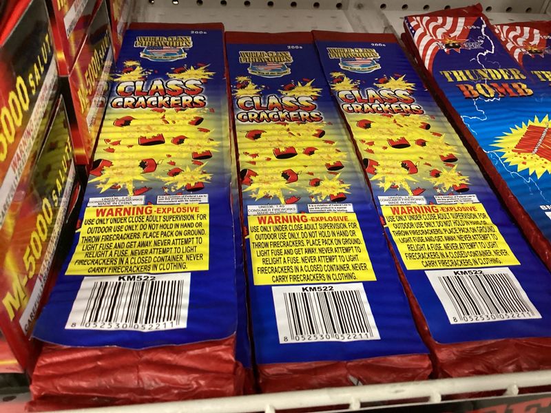 Class Crackers 10/200