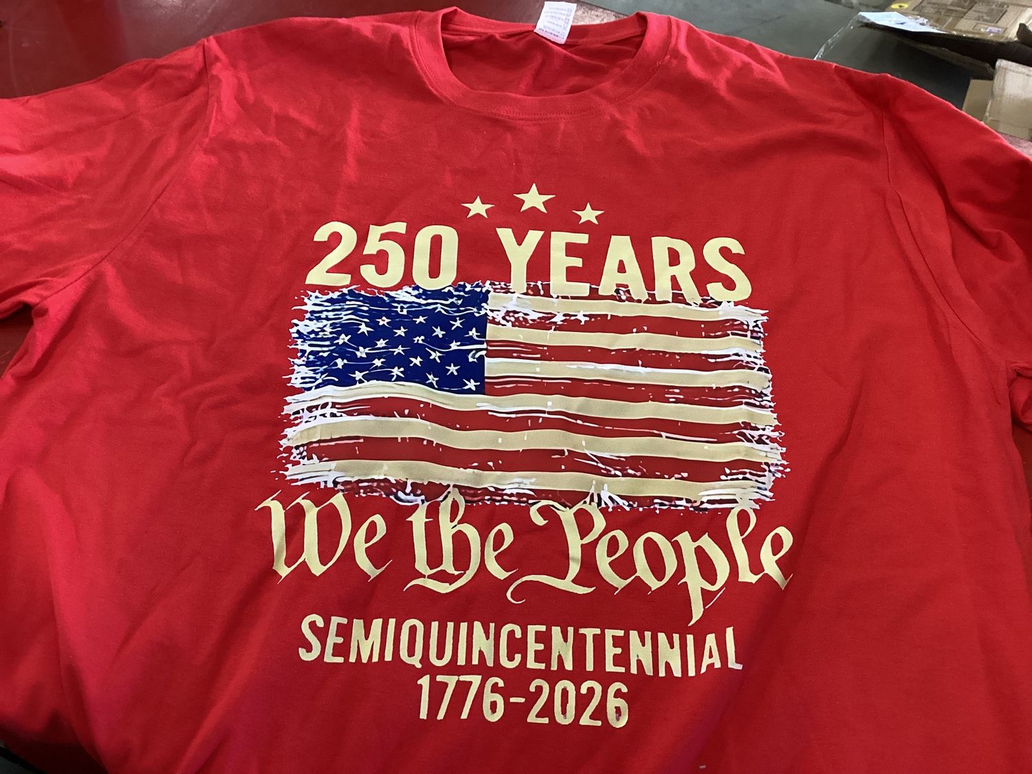 250th/men’s red shirt