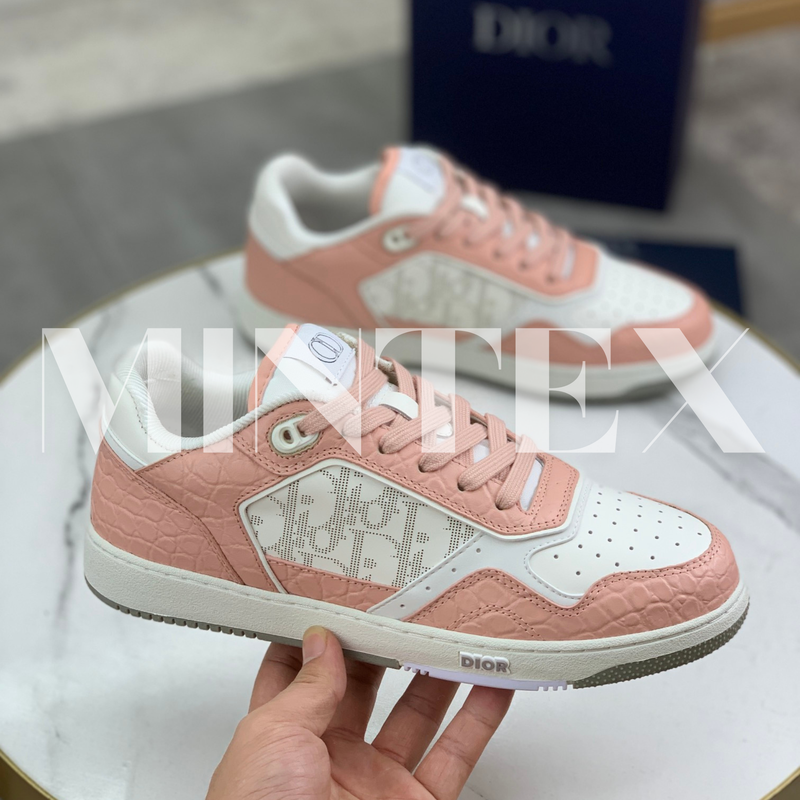 DI Sneakers
