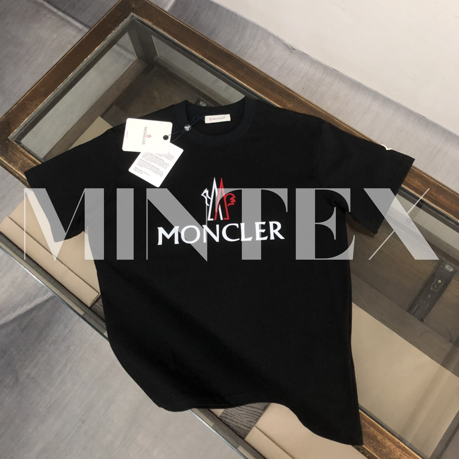 MON T-Shirt