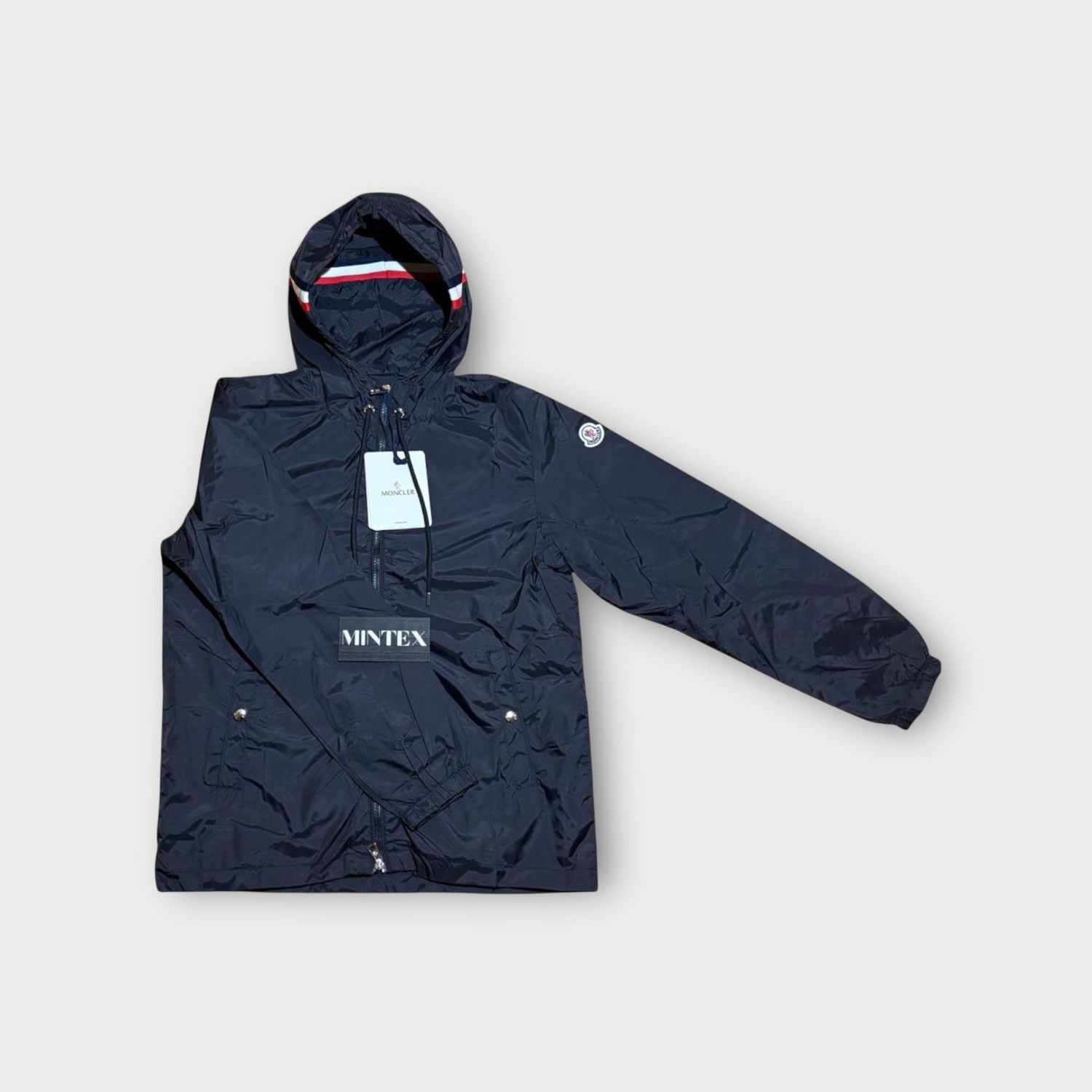 Mon Windbreaker