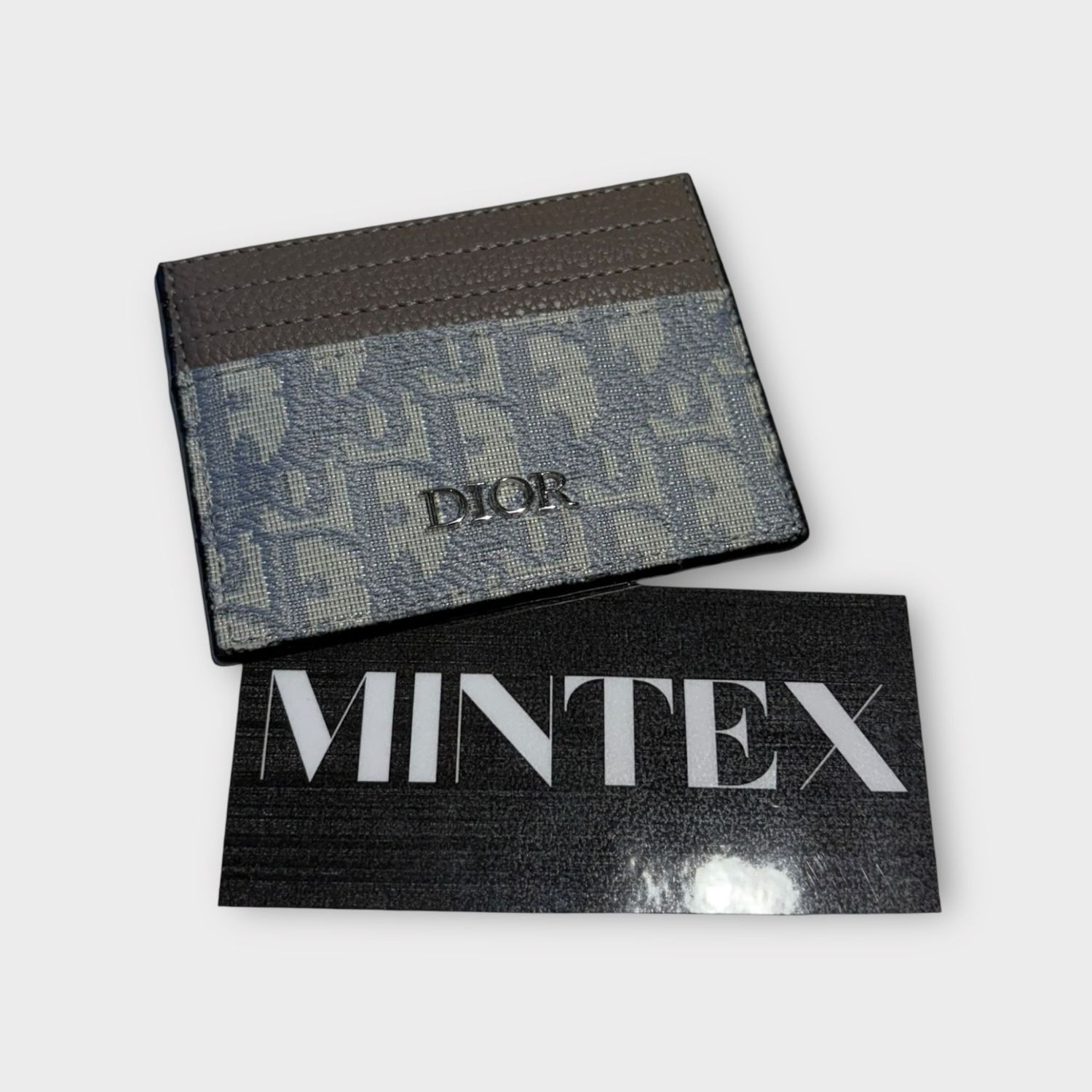DI Card holder