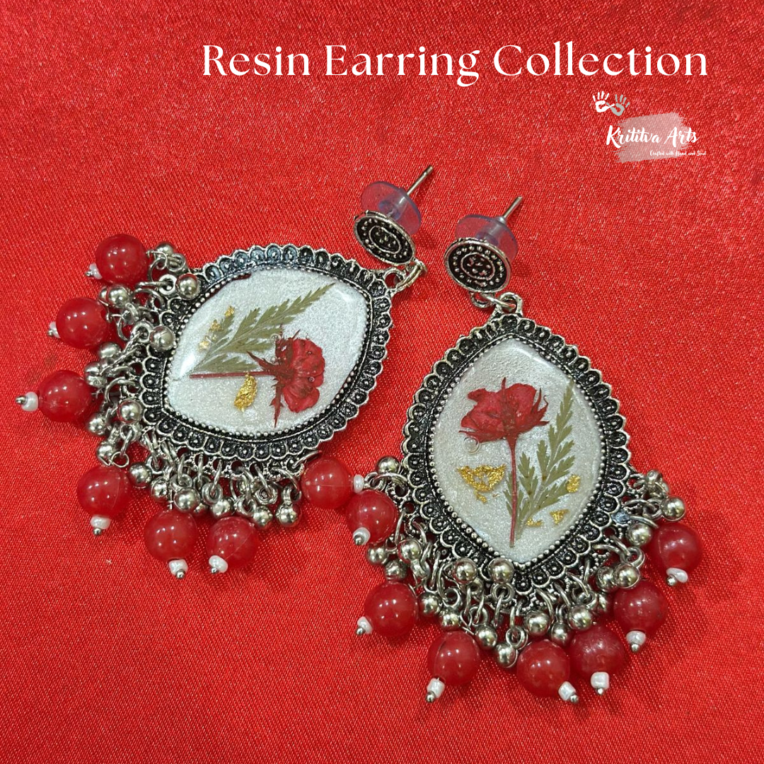 Handcrafted Resin Earrings – Real Floral Elegance with Beaded Charm 🌿✨