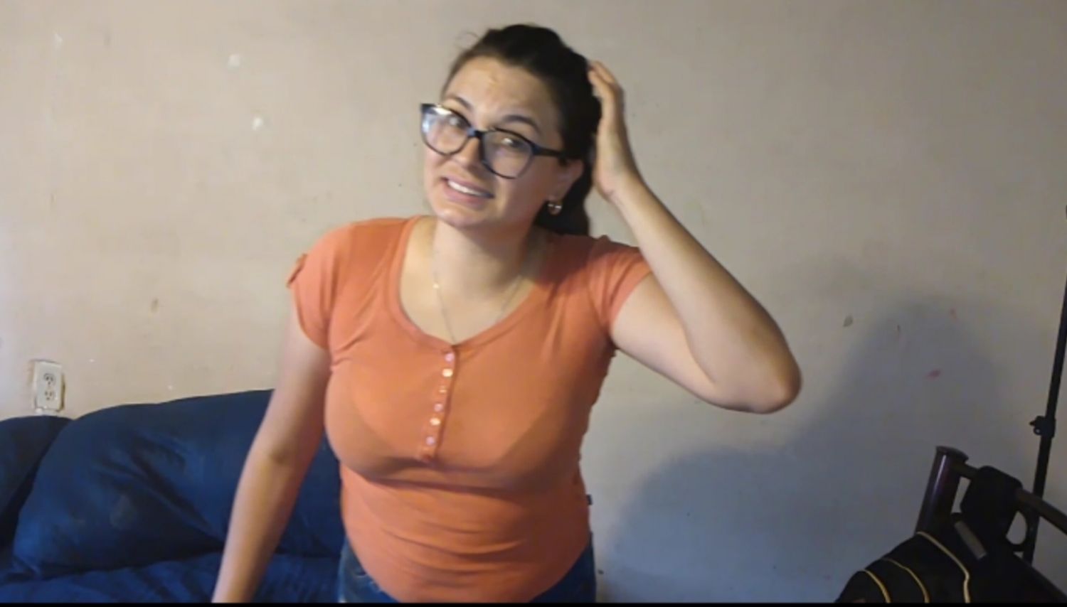 The Traveller: Priscila