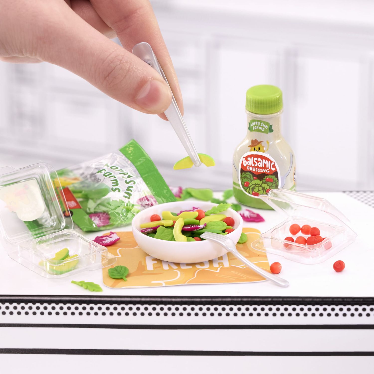 MGA’s Miniverse Make It Mini Foods Diner Series 3B Miniaturowe Jedzenie 505419