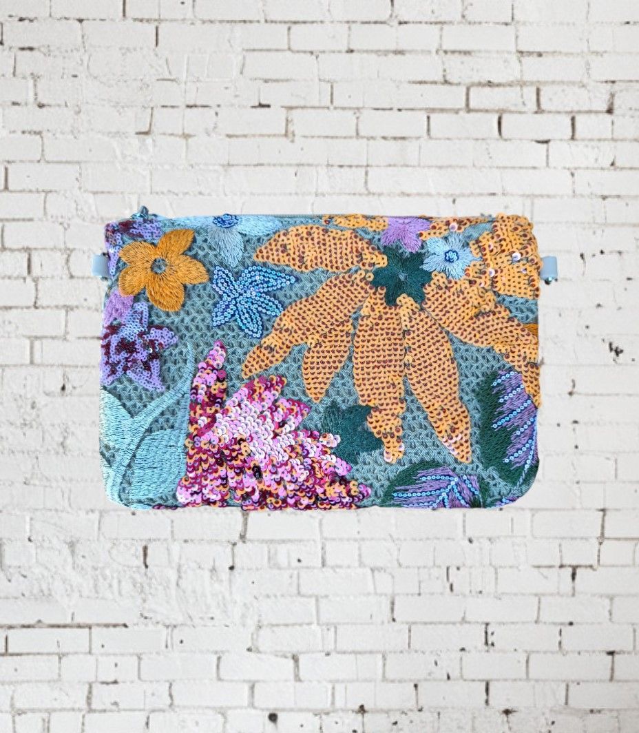 Clutch bordado