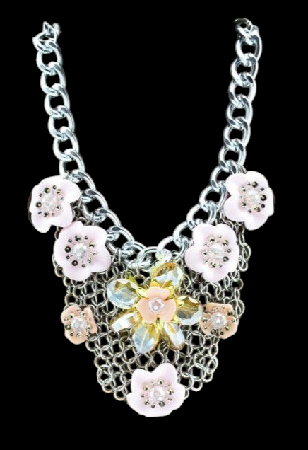 Gargantilla floral rosa