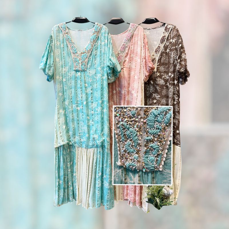 Vestido cuello bordado