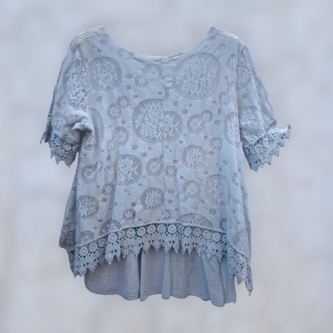 Top encaje gris