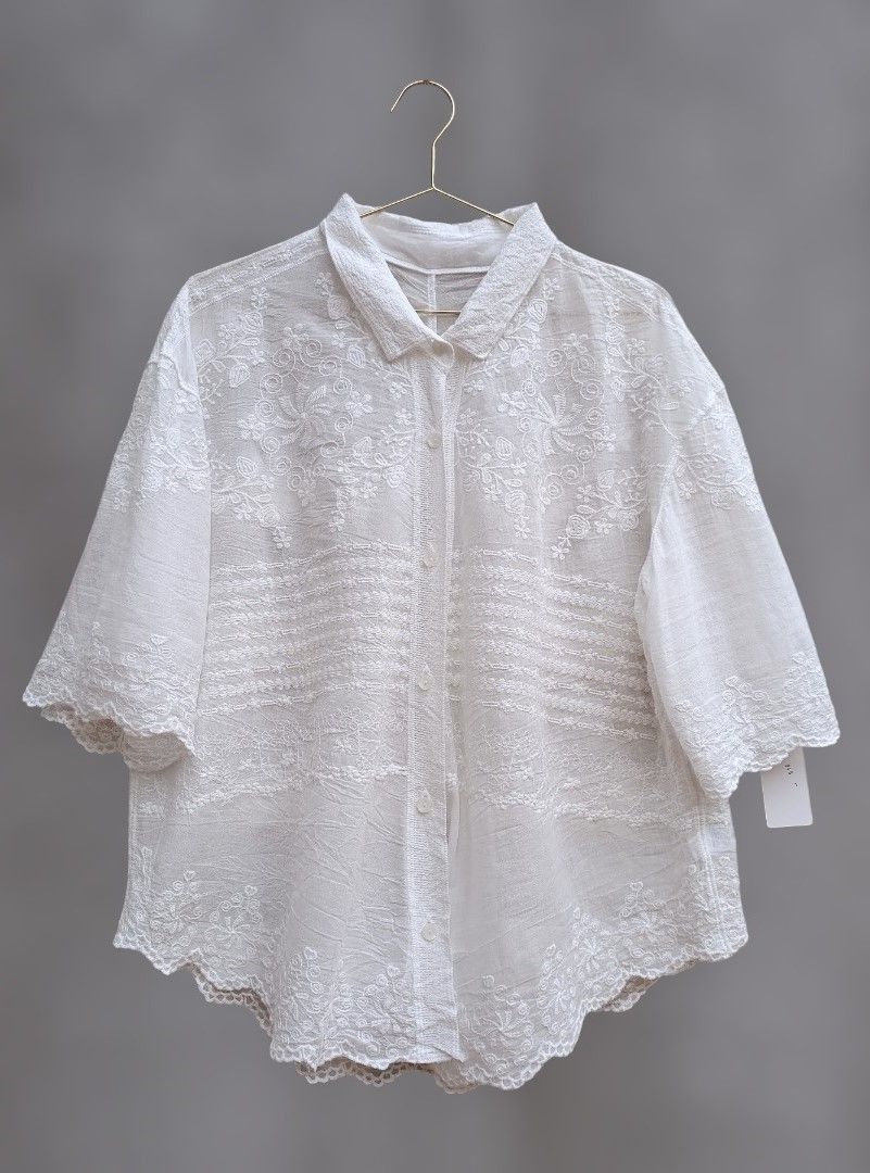 Camisa blanca bordados