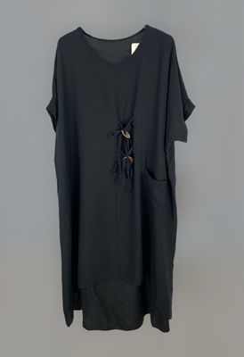 Vestido negro lazos