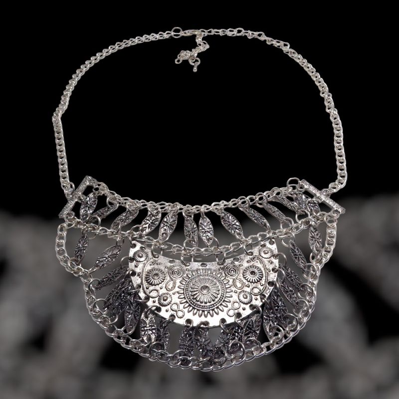 Collar plateado boho