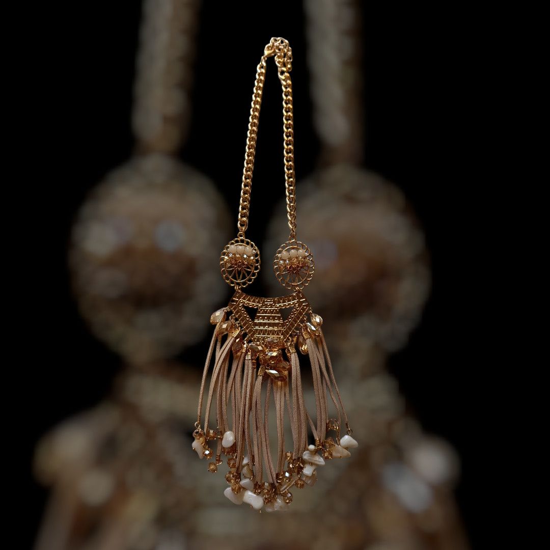 Collar metálico antelina