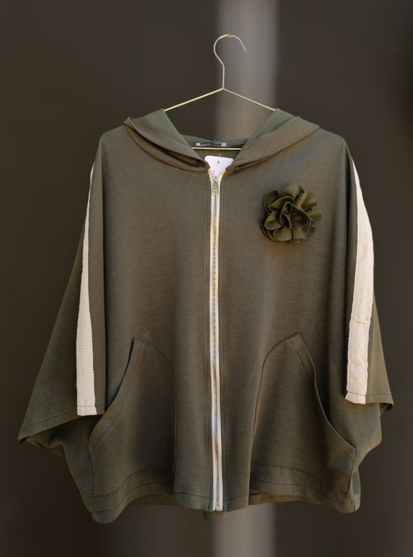 Chaqueta verde flor