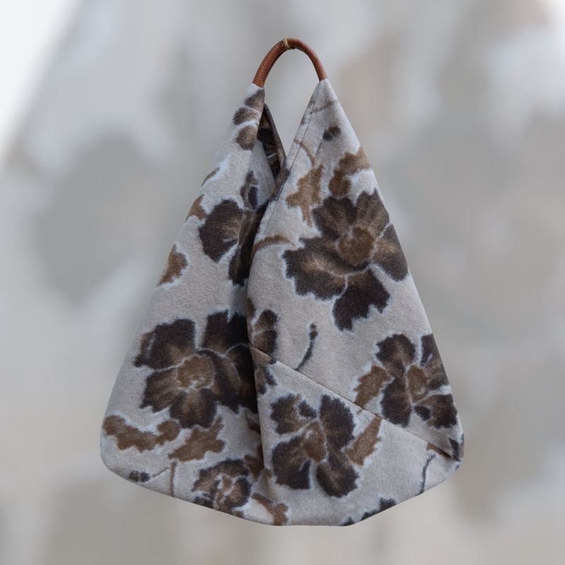 Bolso flores marrones