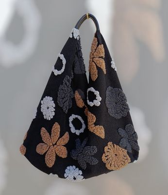Bolso negro flores